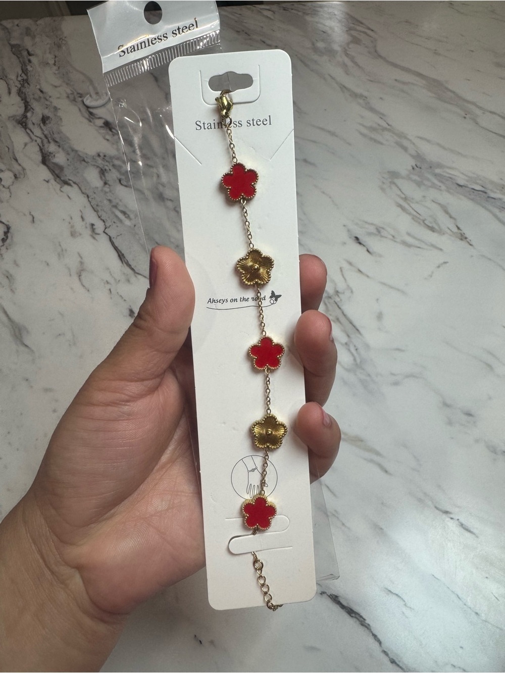NEW Gold & Red Clover
Stainless Steel Bracelet